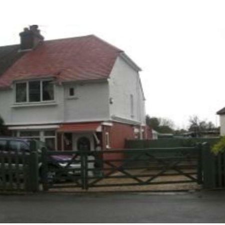 Maidstone Family Homes Upper Road Cottage Exterior foto