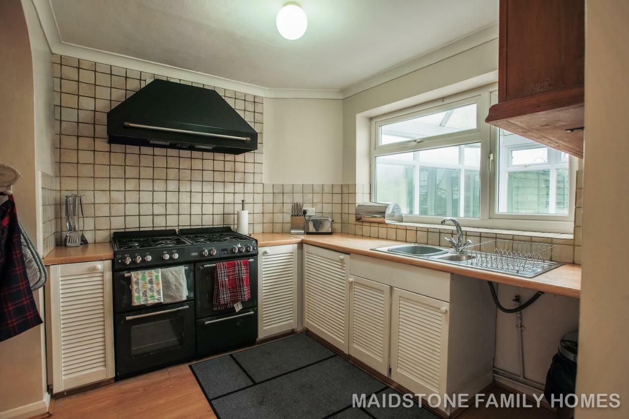 Maidstone Family Homes Upper Road Cottage Exterior foto
